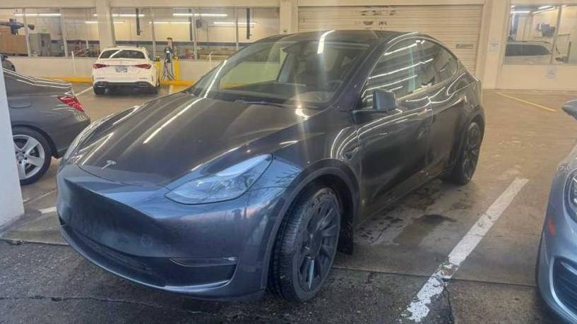 TESLA MODEL Y 2024 7SAYGDEE8RF156718 image